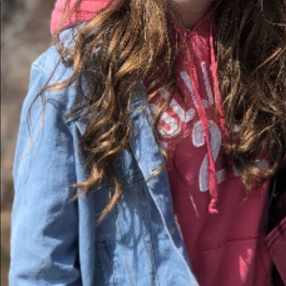 Hollister hoodie🦋 - Picture 2 of 2